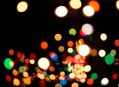 a blurry photo of a bunch of lights