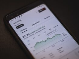 white samsung android smartphone turned on displaying google search