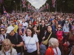 a large group of people are gathered together
