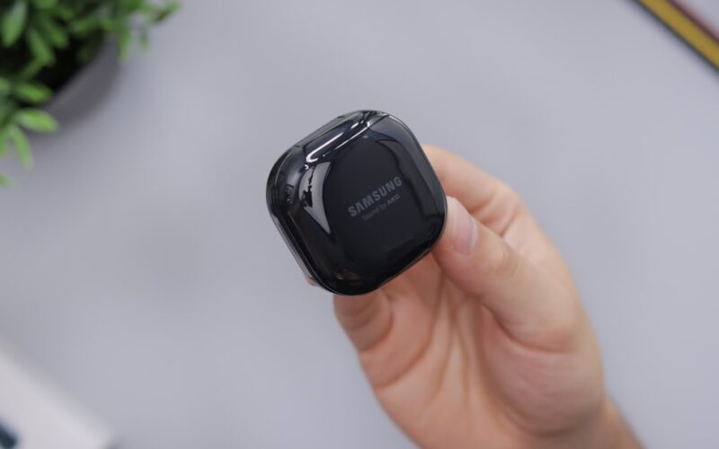 black samsung wireless computer mouse